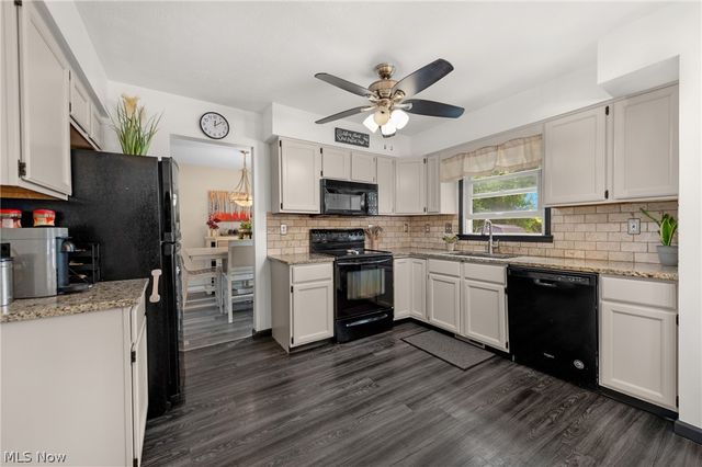 4218 Canterbury Drive, Brunswick, OH 44212