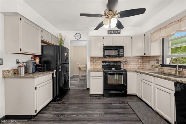 4218 Canterbury Drive, Brunswick, OH 44212