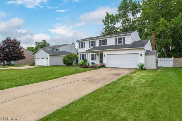 4218 Canterbury Drive, Brunswick, OH 44212