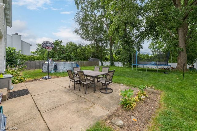 4218 Canterbury Drive, Brunswick, OH 44212