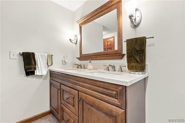 174 Continental Drive, Lockport City, NY 14094