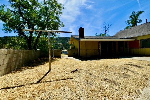 1439 Hawkinsville Humbug Rd., Yreka, CA 96097