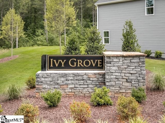 422 Golden Curl Way, Woodruff, SC 29388