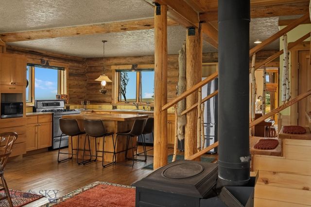 7203 Round Mountain Road, Belgrade, MT 59714
