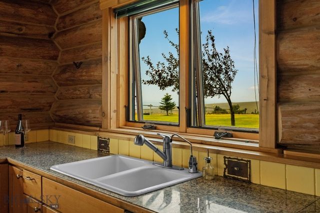 7203 Round Mountain Road, Belgrade, MT 59714