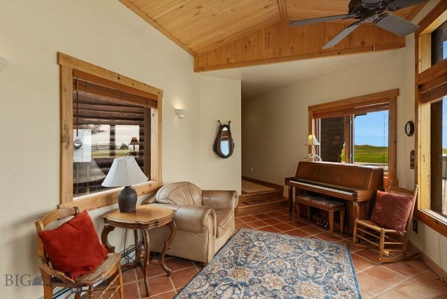 7203 Round Mountain Road, Belgrade, MT 59714