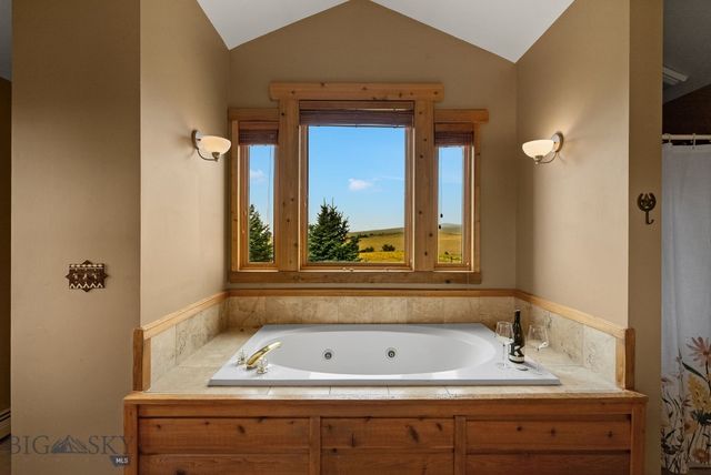7203 Round Mountain Road, Belgrade, MT 59714