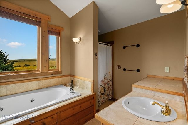 7203 Round Mountain Road, Belgrade, MT 59714