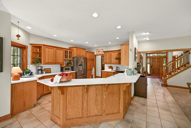 8510 W Hawthorne ROAD, Mequon, WI 53097
