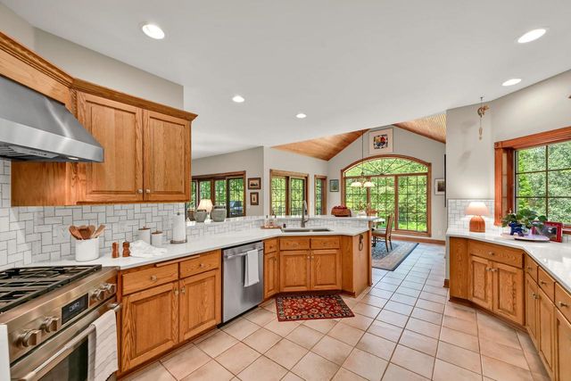 8510 W Hawthorne ROAD, Mequon, WI 53097