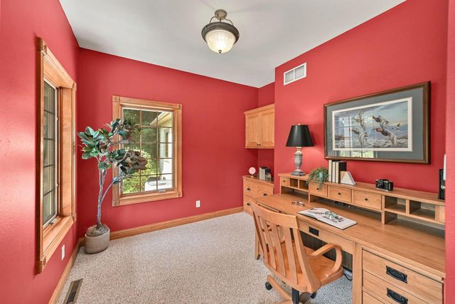 8510 W Hawthorne ROAD, Mequon, WI 53097