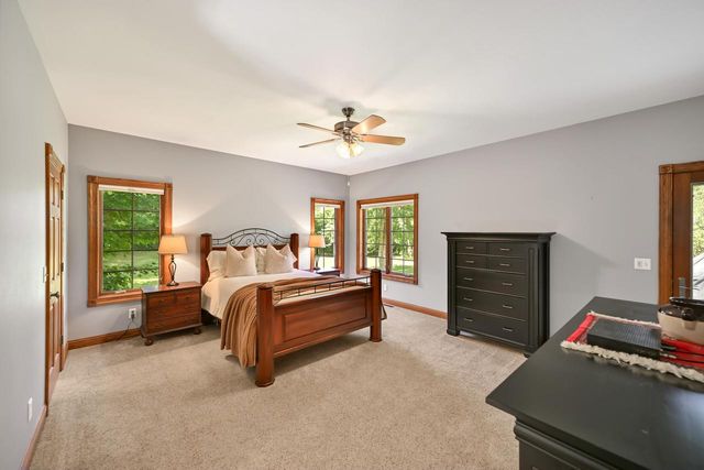 8510 W Hawthorne ROAD, Mequon, WI 53097