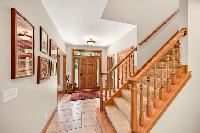 8510 W Hawthorne ROAD, Mequon, WI 53097