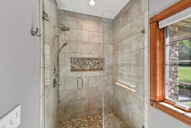 8510 W Hawthorne ROAD, Mequon, WI 53097