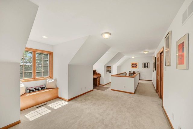 8510 W Hawthorne ROAD, Mequon, WI 53097