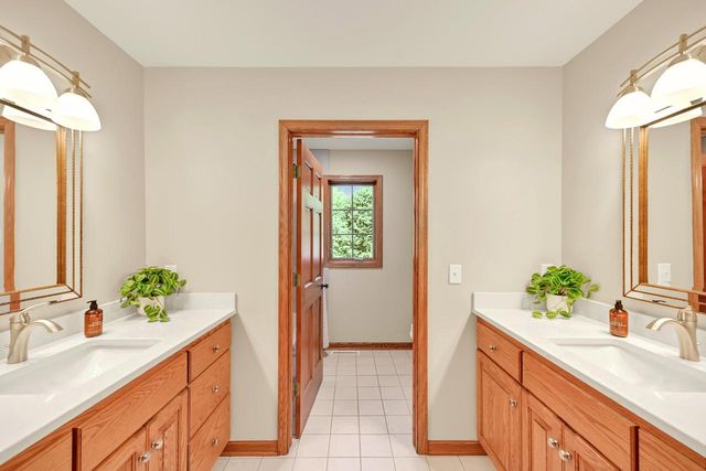 8510 W Hawthorne ROAD, Mequon, WI 53097