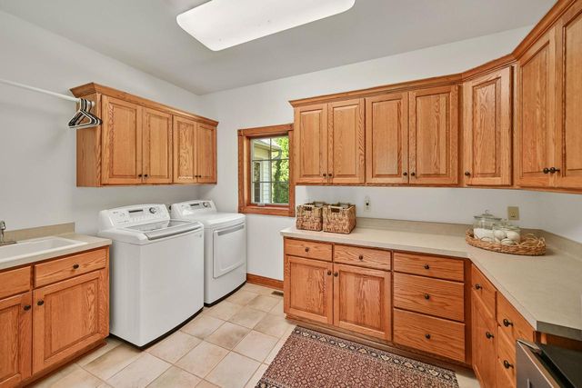 8510 W Hawthorne ROAD, Mequon, WI 53097