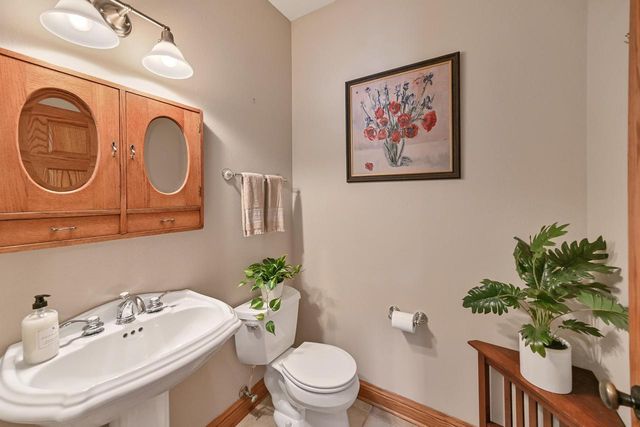 8510 W Hawthorne ROAD, Mequon, WI 53097