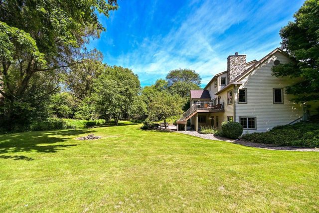 8510 W Hawthorne ROAD, Mequon, WI 53097