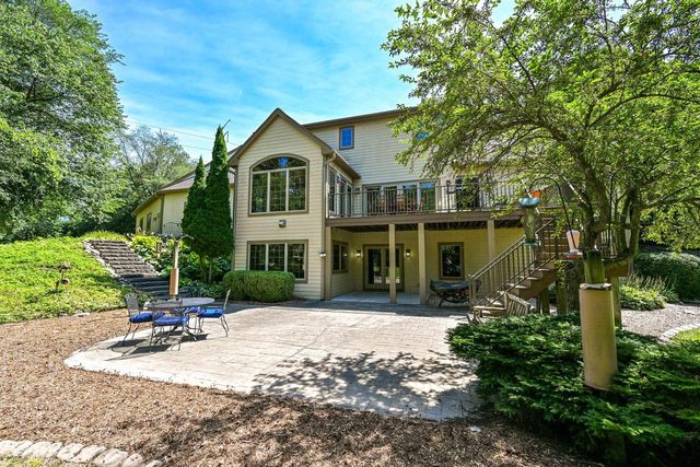 8510 W Hawthorne ROAD, Mequon, WI 53097