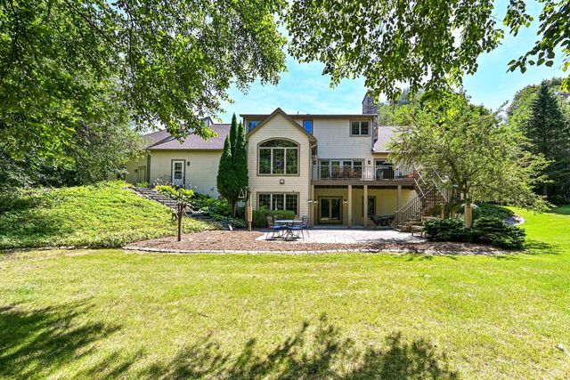 8510 W Hawthorne ROAD, Mequon, WI 53097