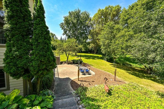 8510 W Hawthorne ROAD, Mequon, WI 53097