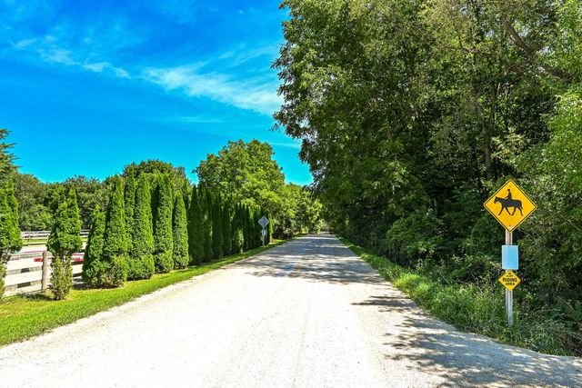 8510 W Hawthorne ROAD, Mequon, WI 53097