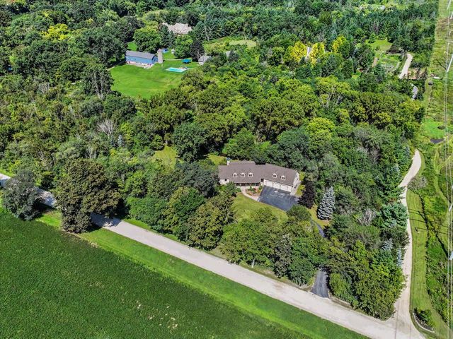8510 W Hawthorne ROAD, Mequon, WI 53097