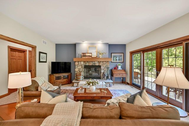 8510 W Hawthorne ROAD, Mequon, WI 53097