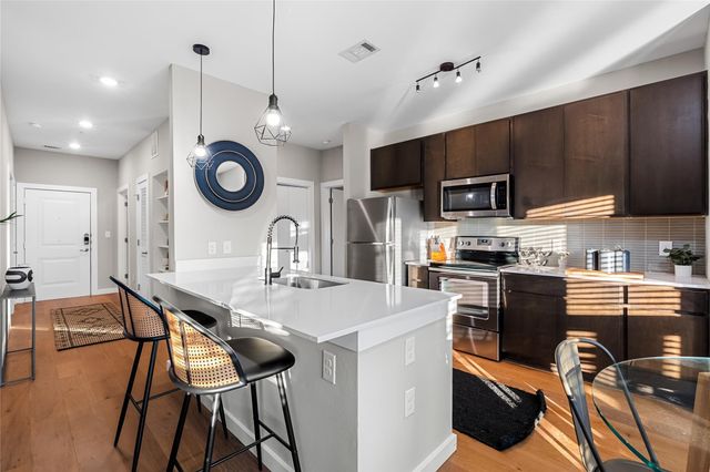 2505 Thornton RD 3212, Austin, TX 78704