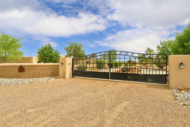 55 El Dorado Road, Corrales, NM 87048