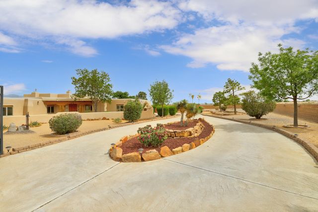 55 El Dorado Road, Corrales, NM 87048