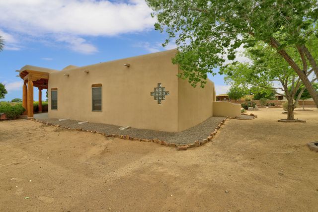 55 El Dorado Road, Corrales, NM 87048