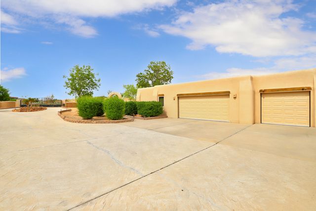 55 El Dorado Road, Corrales, NM 87048