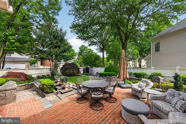 3860 FARRCROFT DR, Fairfax, VA 22030