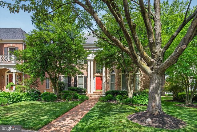 3860 FARRCROFT DR, Fairfax, VA 22030