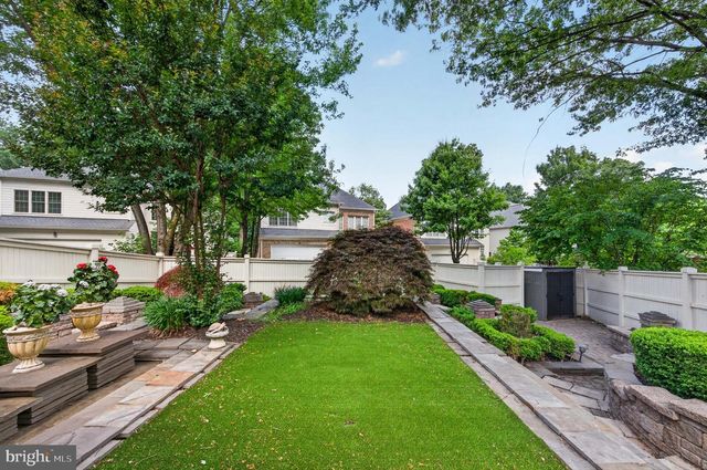 3860 FARRCROFT DR, Fairfax, VA 22030