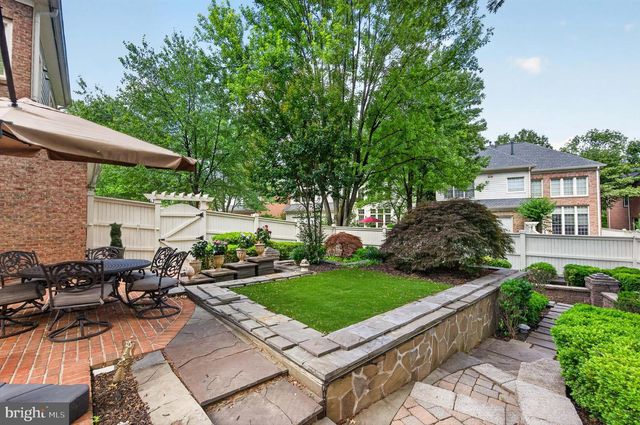 3860 FARRCROFT DR, Fairfax, VA 22030