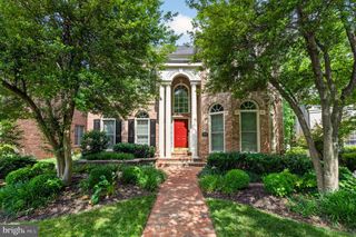 3860 FARRCROFT DR, Fairfax, VA 22030