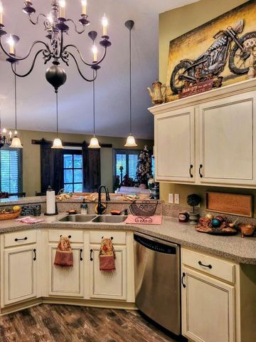 2585 SE Marseille St, Port St Lucie, FL 34952