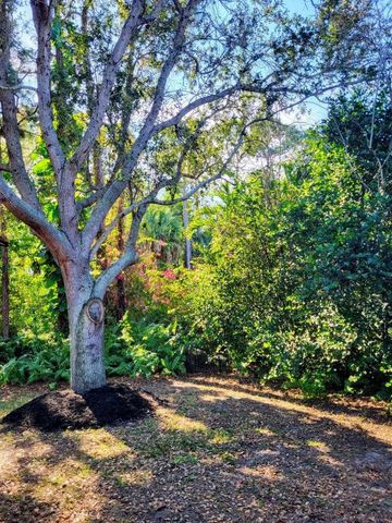 2585 SE Marseille St, Port St Lucie, FL 34952