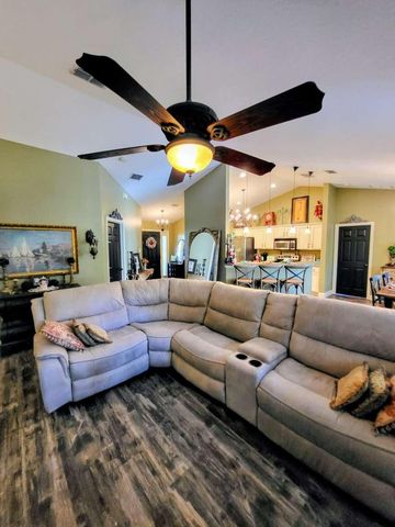 2585 SE Marseille St, Port St Lucie, FL 34952