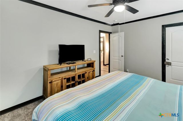 497 W Oaks, Victoria, TX 77905