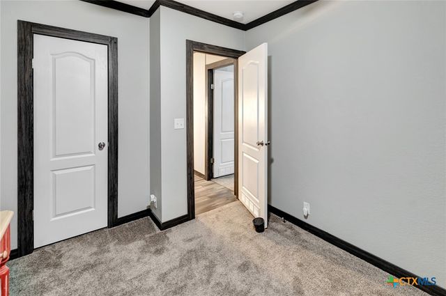 497 W Oaks, Victoria, TX 77905