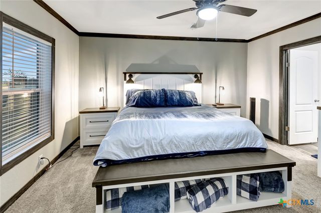 497 W Oaks, Victoria, TX 77905