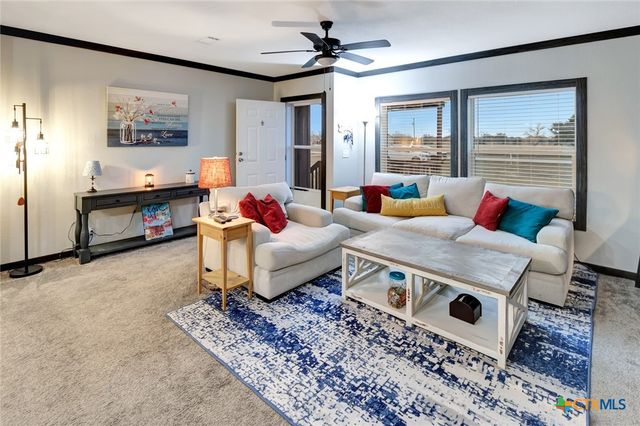 497 W Oaks, Victoria, TX 77905