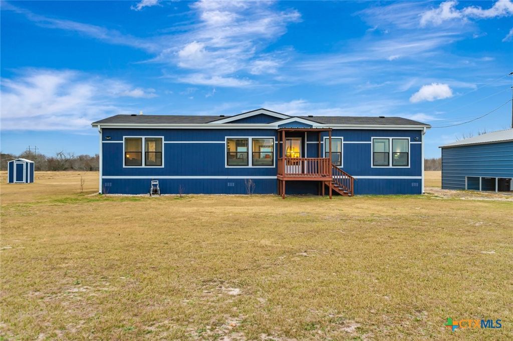 497 W Oaks, Victoria, TX 77905