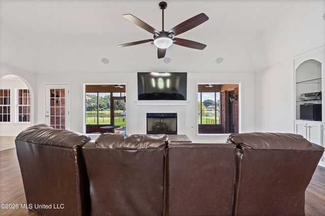1975 Green Village Drive, Hernando, MS 38632
