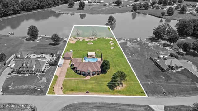 1975 Green Village Drive, Hernando, MS 38632