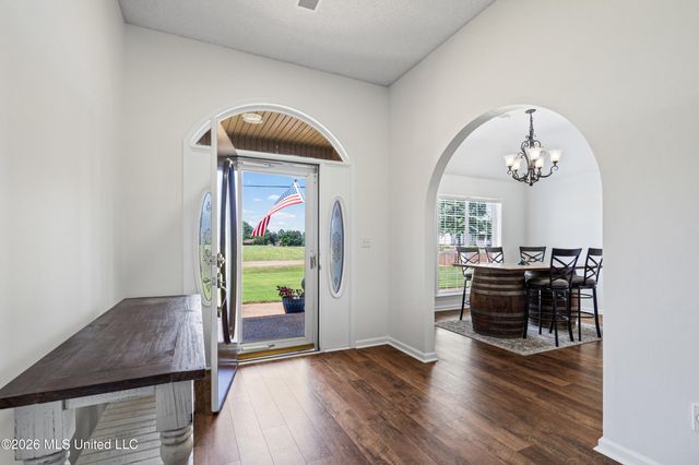 1975 Green Village Drive, Hernando, MS 38632